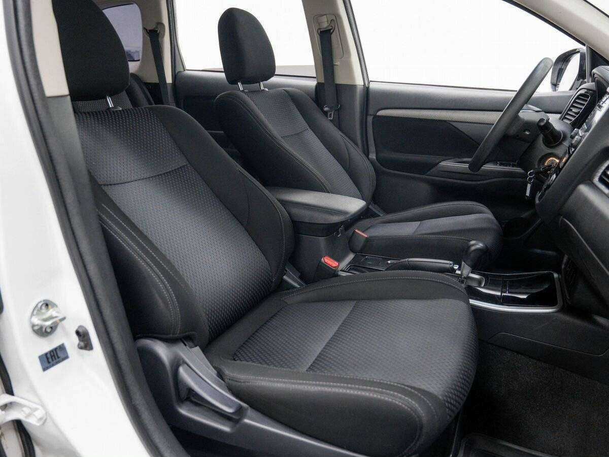 Купить Mitsubishi Outlander, 2018, 140 000 км, фото №8