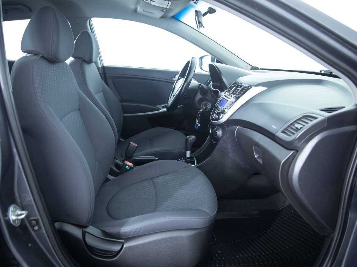 Купить Hyundai Solaris, 2013, 123 846 км, фото №10