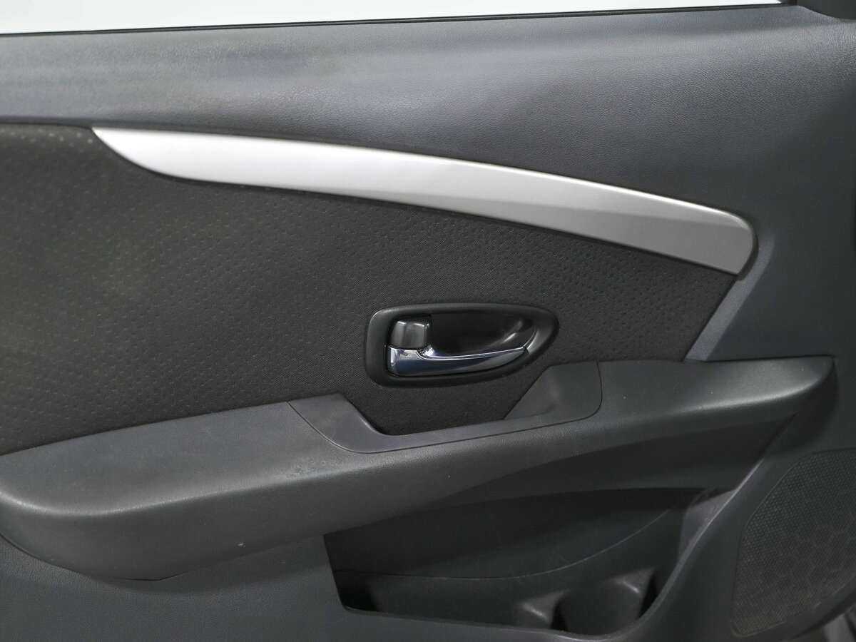 Купить Nissan Almera, 2018, 129 893 км, фото №12