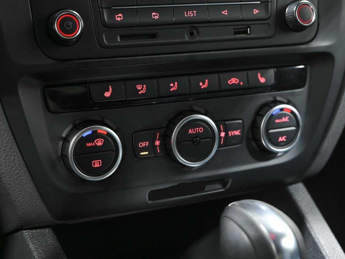 Купить Volkswagen Jetta, 2013, 158 244 км, фото №11