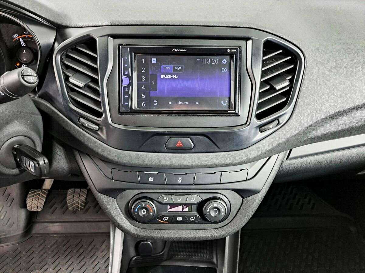 Купить Lada (ВАЗ) Vesta, 2017, 76 000 км, фото №13