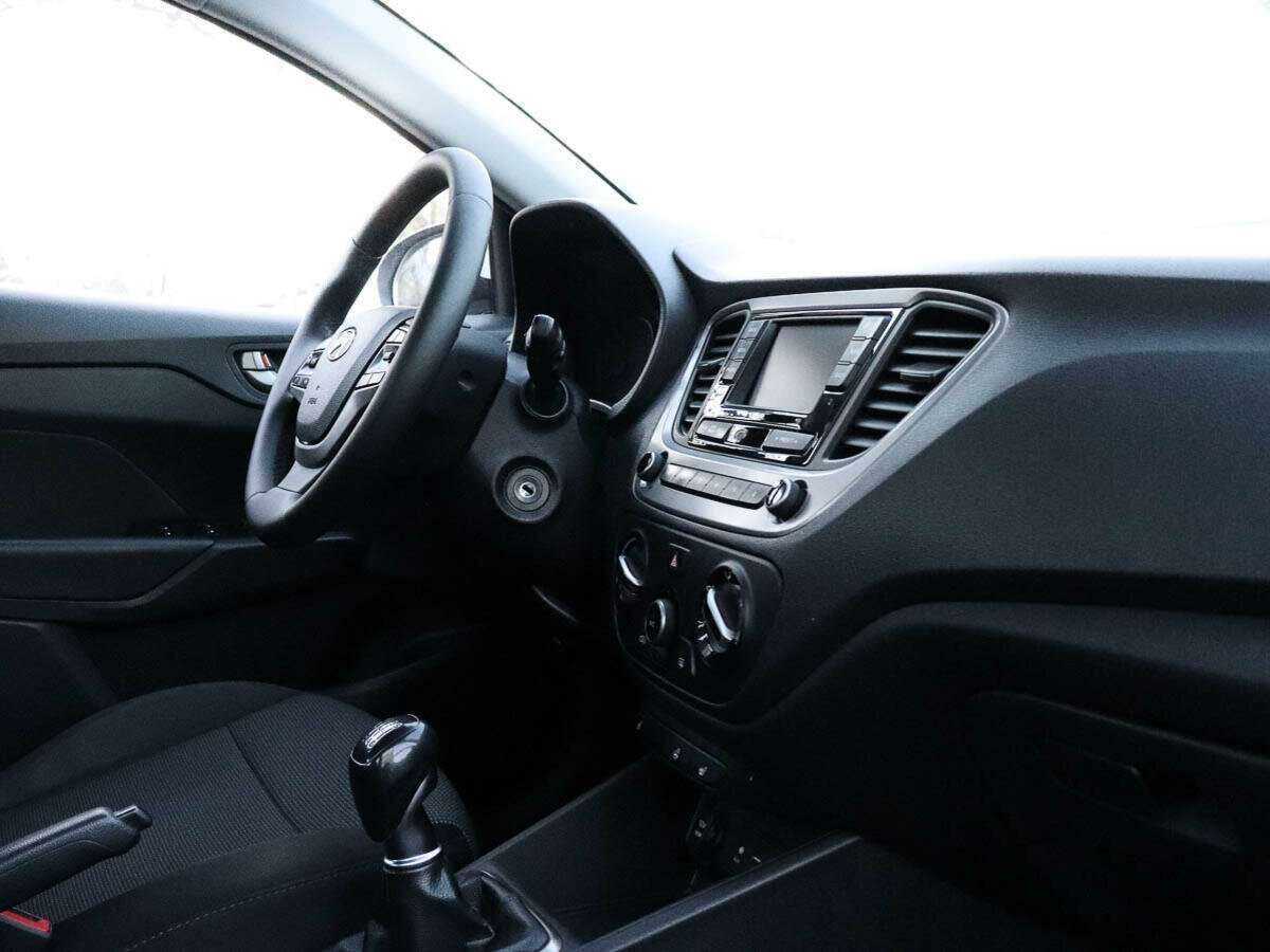 Купить Hyundai Solaris, 2018, 265 648 км, фото №7