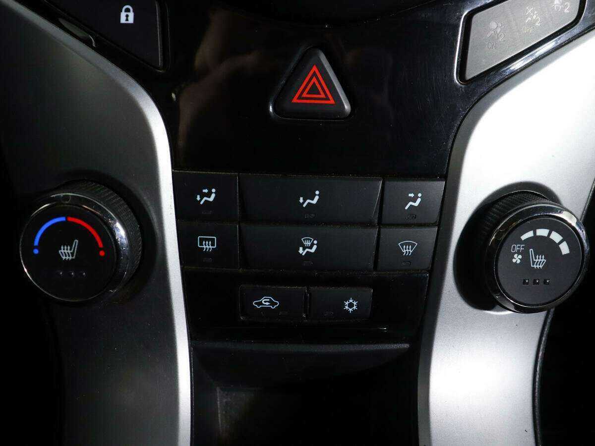 Купить Chevrolet Cruze, 2012, 175 828 км, фото №16