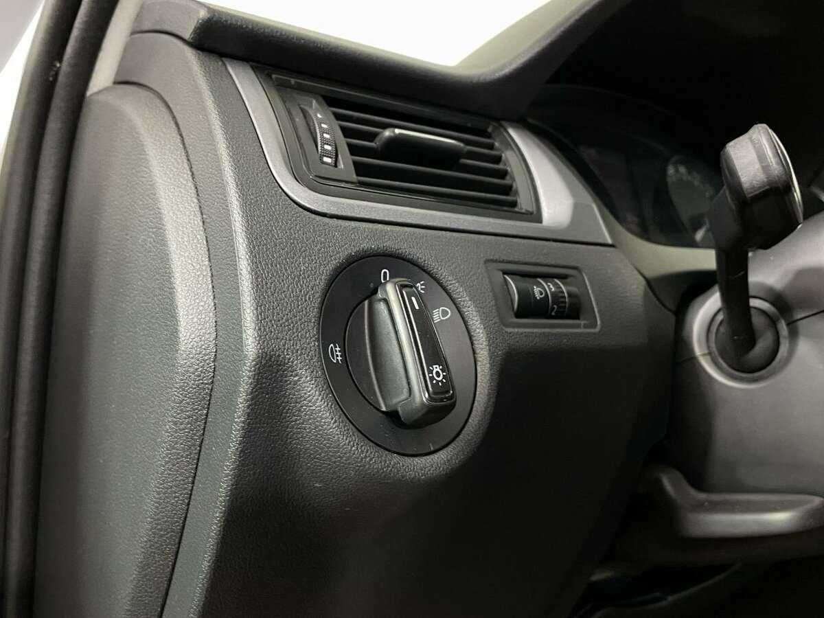 Купить Skoda Rapid, 2016, 238 147 км, фото №8