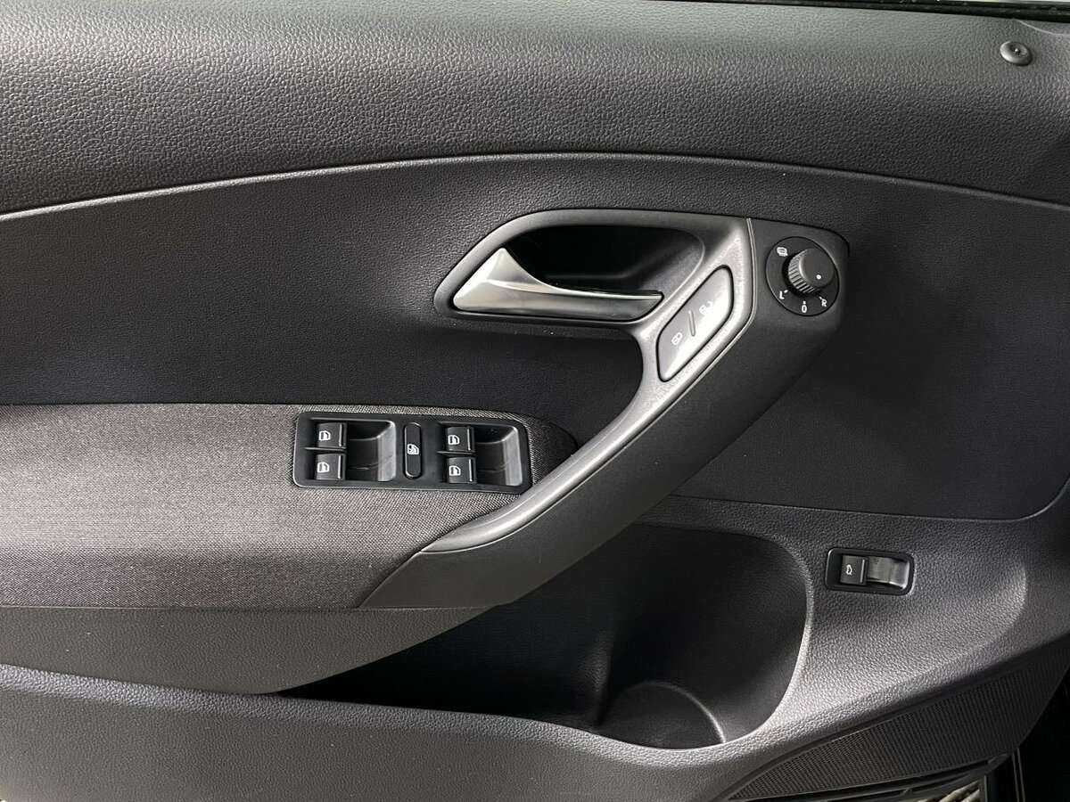 Купить Volkswagen Polo, 2019, 60 000 км, фото №7