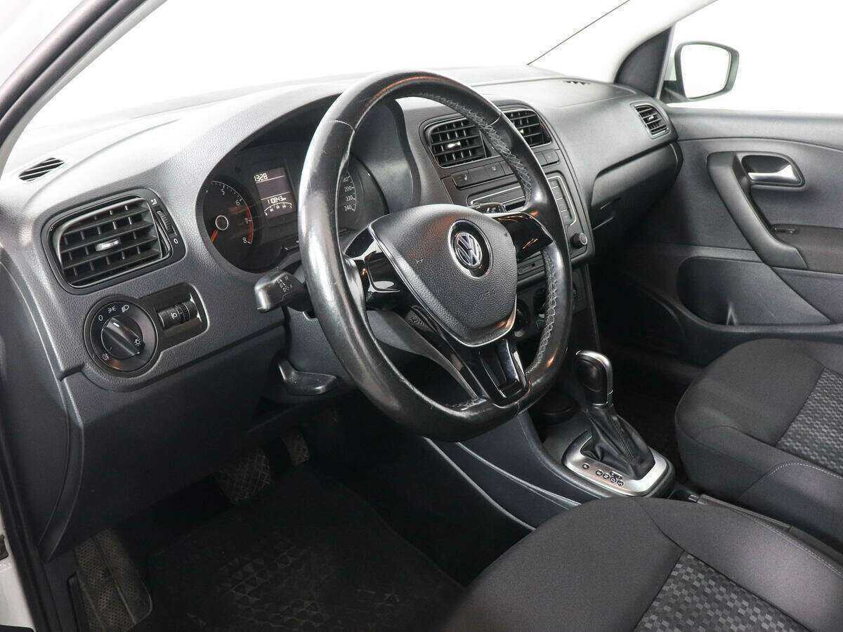 Купить Volkswagen Polo, 2018, 110 792 км, фото №9
