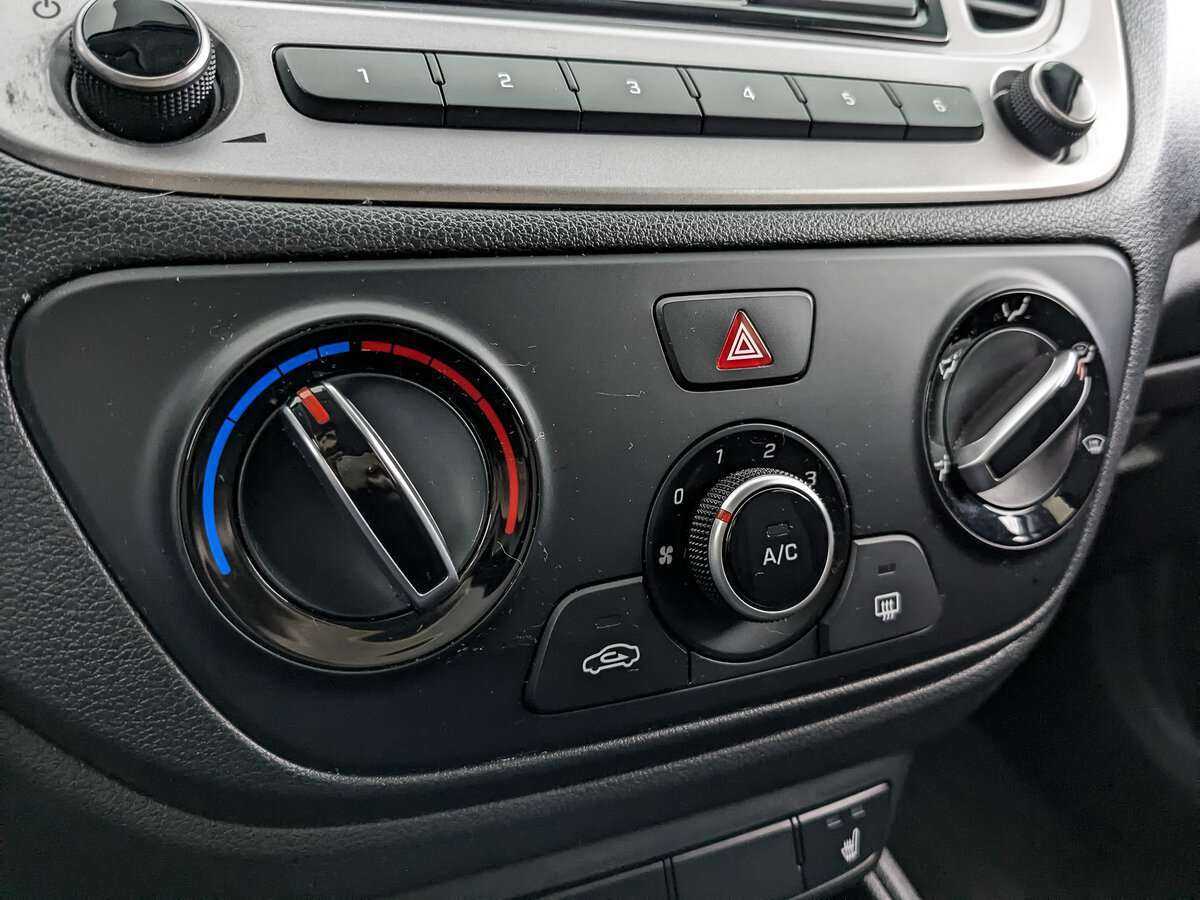 Купить Hyundai Solaris, 2021, 52 643 км, фото №17