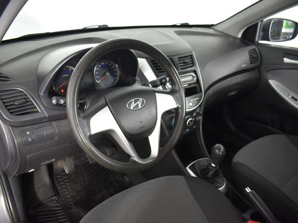 Купить Hyundai Solaris, 2013, 253 888 км, фото №9