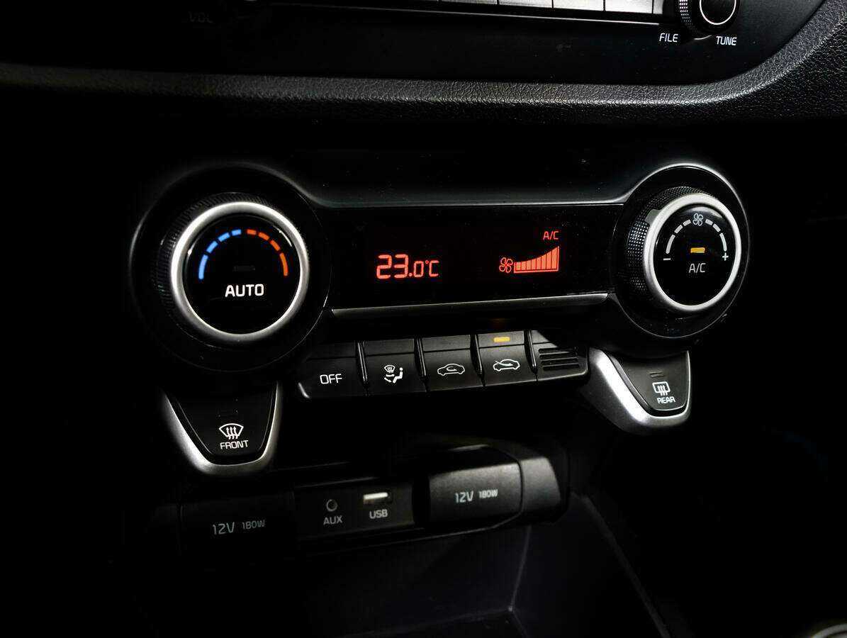 Купить Kia Rio, 2017, 83 114 км, фото №11