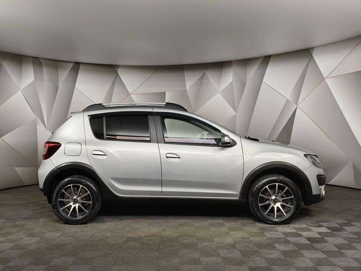 Купить Renault Sandero Stepway, 2017, 98 332 км, фото №6