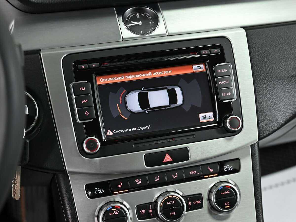 Купить Volkswagen Passat, 2013, 131 000 км, фото №9