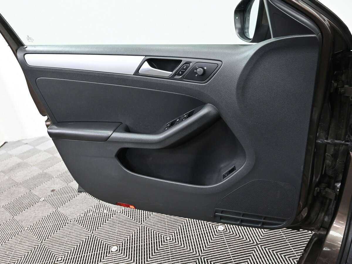 Купить Volkswagen Jetta, 2013, 139 000 км, фото №10