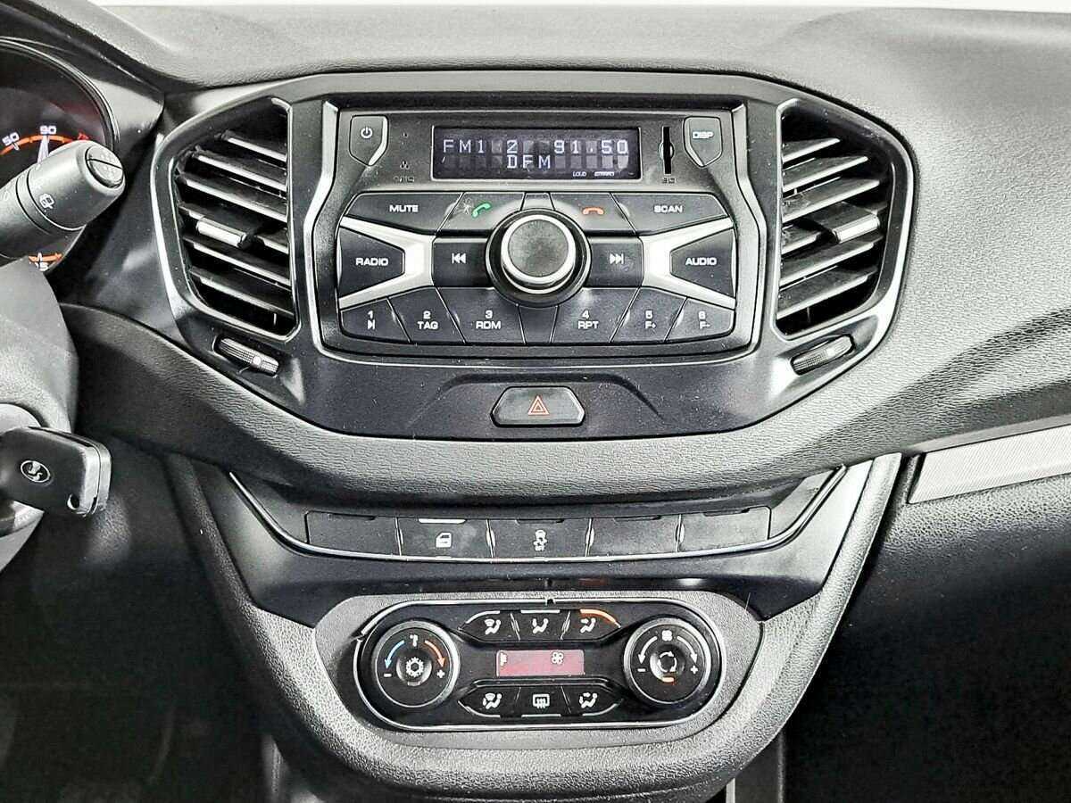 Купить Lada (ВАЗ) Vesta SW, 2018, 132 027 км, фото №13