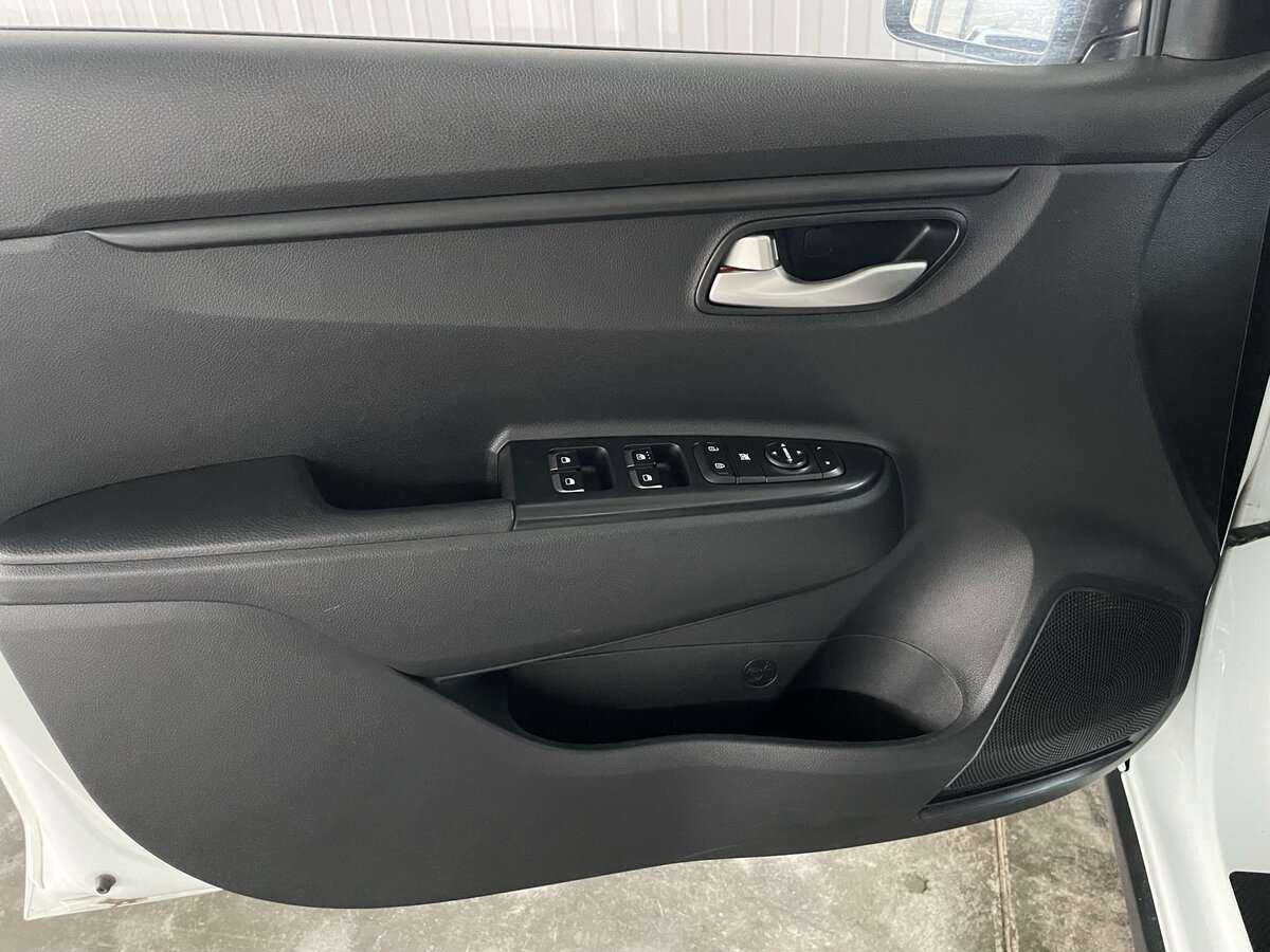 Купить Kia Rio X-Line, 2018, 85 416 км, фото №19