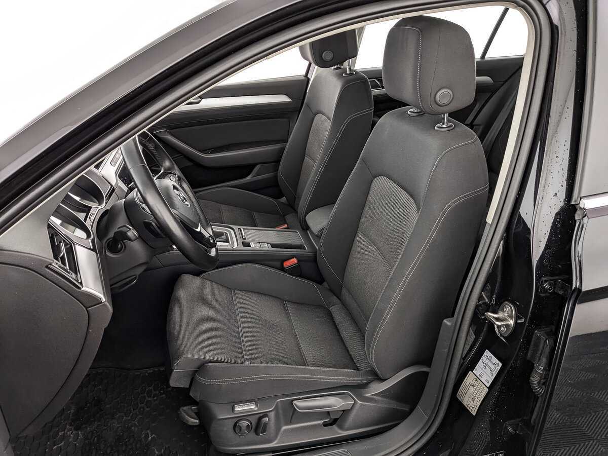 Купить Volkswagen Passat, 2018, 108 936 км, фото №16