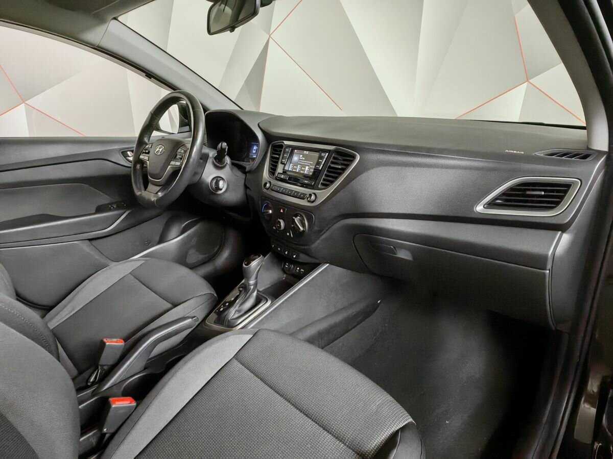 Купить Hyundai Solaris, 2017, 163 532 км, фото №9