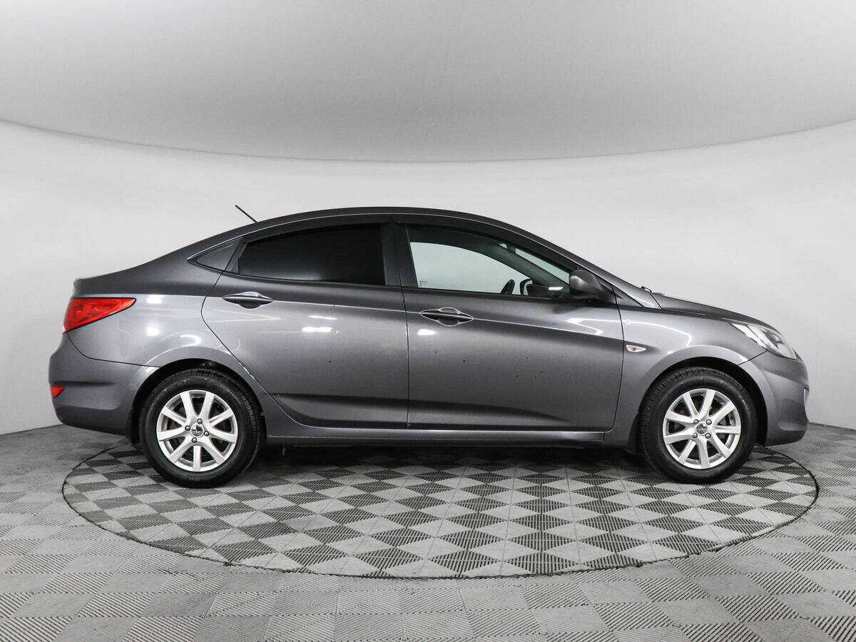 Купить Hyundai Solaris, 2013, 115 411 км, фото №4