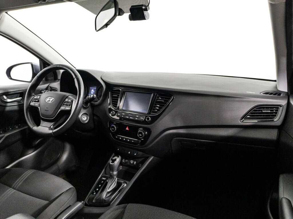 Купить Hyundai Solaris, 2017, 131 941 км, фото №9