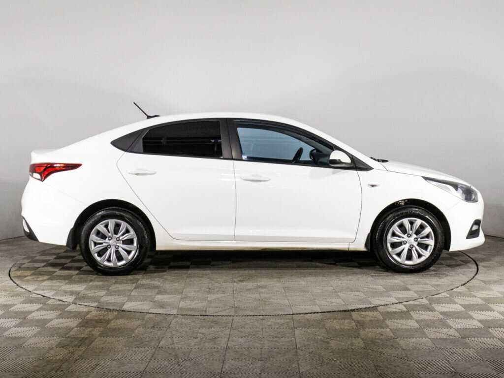 Купить Hyundai Solaris, 2019, 89 965 км, фото №4