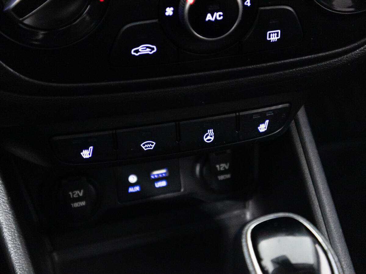 Купить Hyundai Solaris, 2018, 165 780 км, фото №15