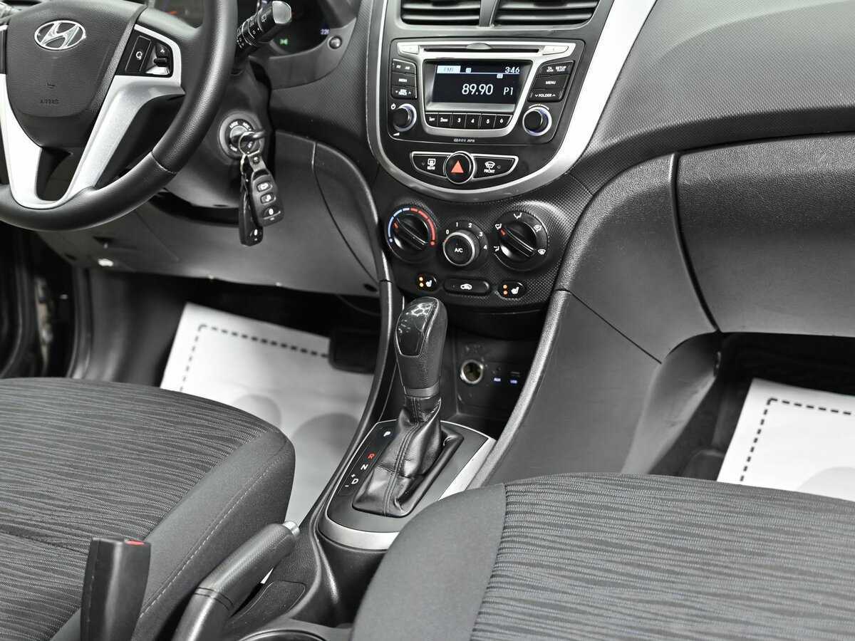 Купить Hyundai Solaris, 2015, 159 000 км, фото №9