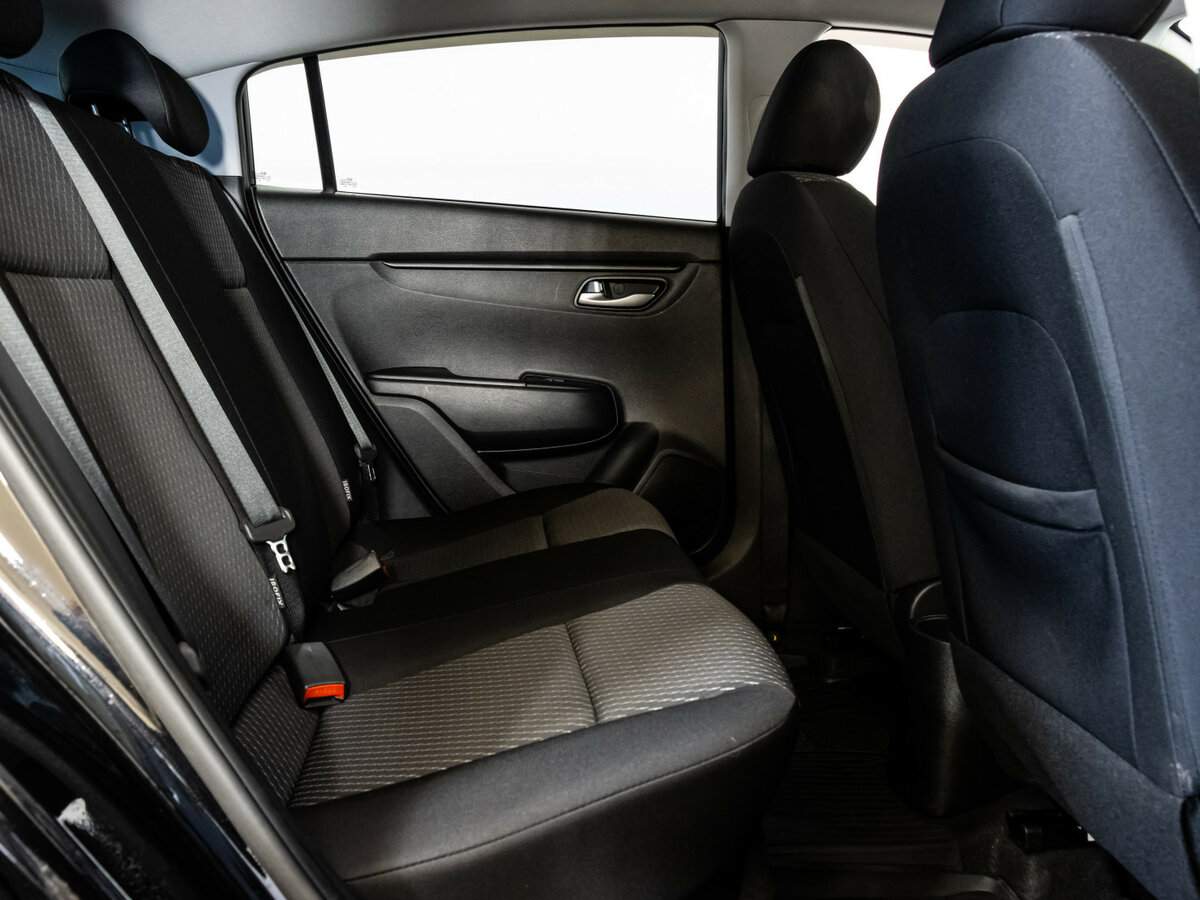 Купить Kia Rio X-Line, 2018, 80 371 км, фото №13