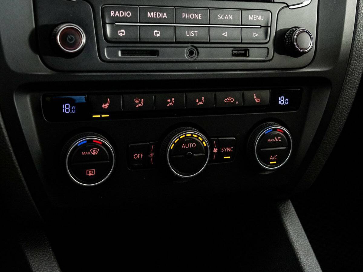 Купить Volkswagen Jetta, 2015, 136 147 км, фото №14