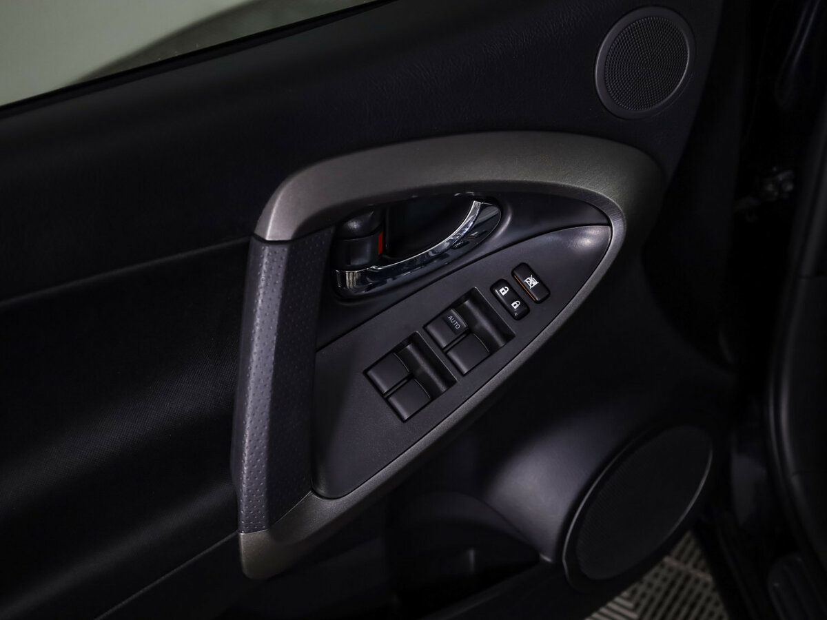 Купить Toyota RAV4 III (XA30) Рестайлинг, 2012, 96 736 км, фото №11